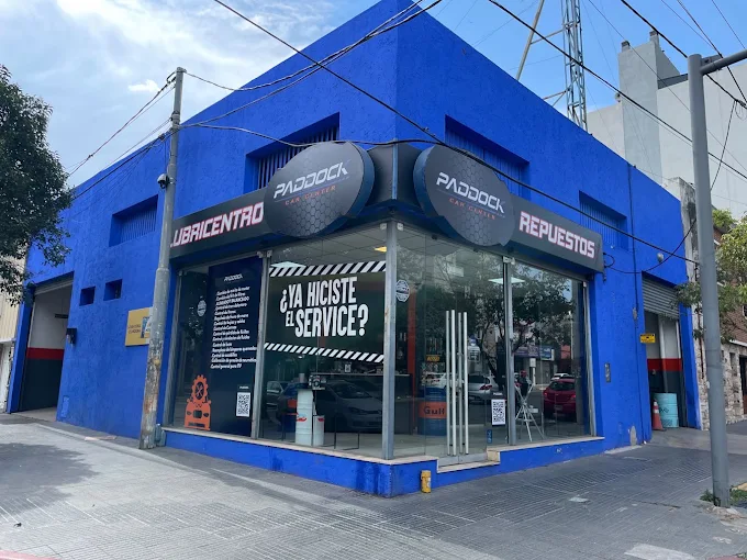 Fachada de Paddock Car Center